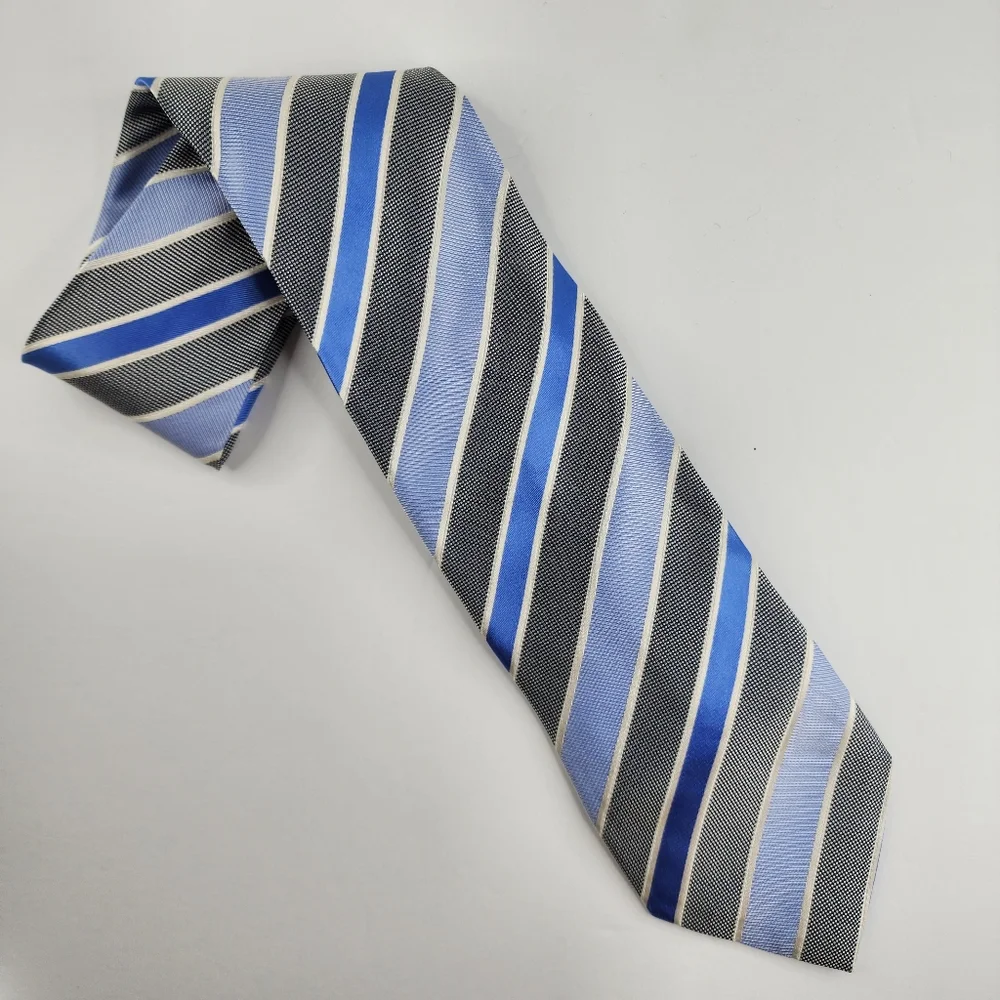 ERMENEGILDO ZEGNA Blue Stripe Silk Tie.